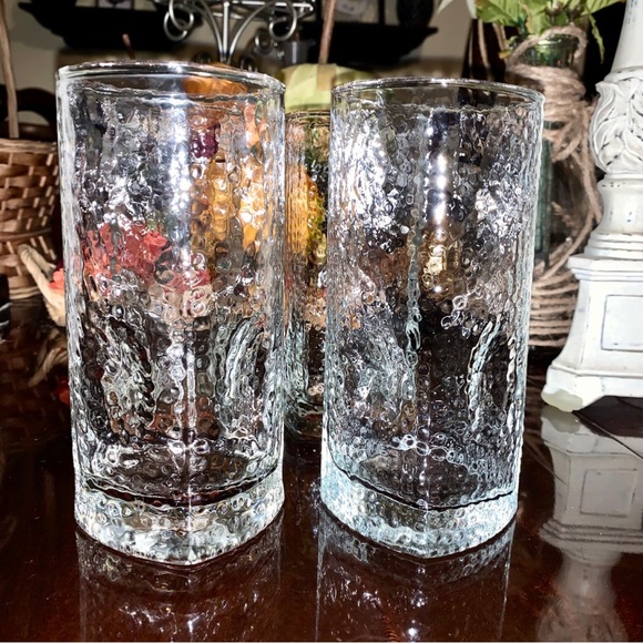 Vintage Style Crinkle Clear  Glass Thumbprint Design Tall Glasses Set of 4 - Picture 2 of 5